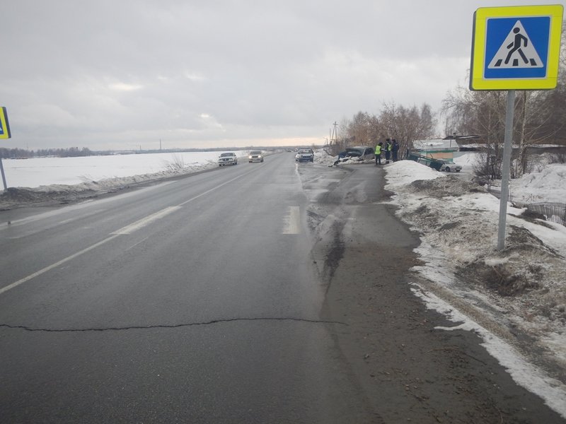 По факту ДТП на остановке общественного транспорта в поселке Новогорский города Новоалтайска возбуждено уголовное дело